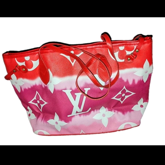 Louis Vuitton Red and Pink Women's Tote Bag - Picture 11 of 11